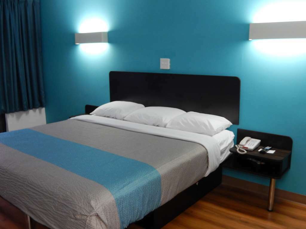 Motel-6 Lagrange Ga Bilik gambar